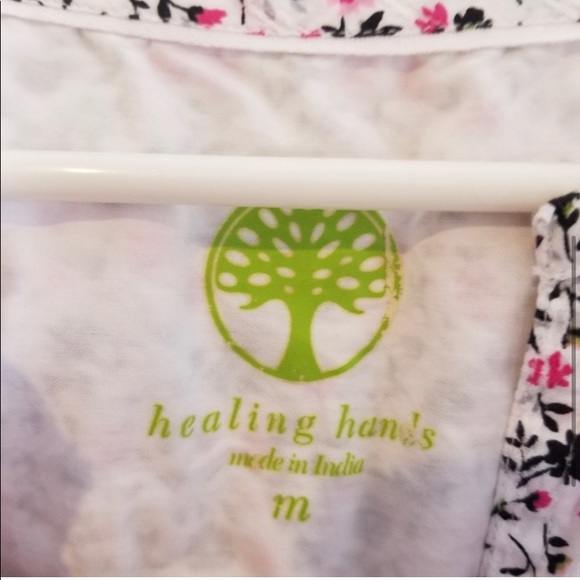 Healing hands scrub top - Picture 3 of 3